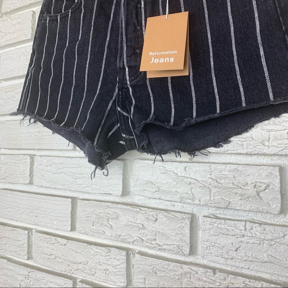 NWT Reformation Perry Jean Short High Waist Black and White Striped Size 24 - Picture 5 of 11